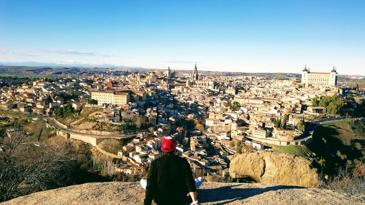 Toledo Spain 🇪🇸.. Subiendo a la Piedra del Rey Moro