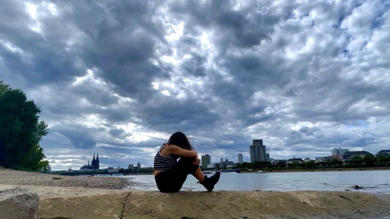 befriending heartbreak and doing things alone. (40s single life diaries)