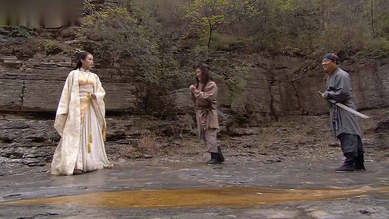 強盜半路攔截少女，殊不知她竟是天界女神仙！ #kungfu
