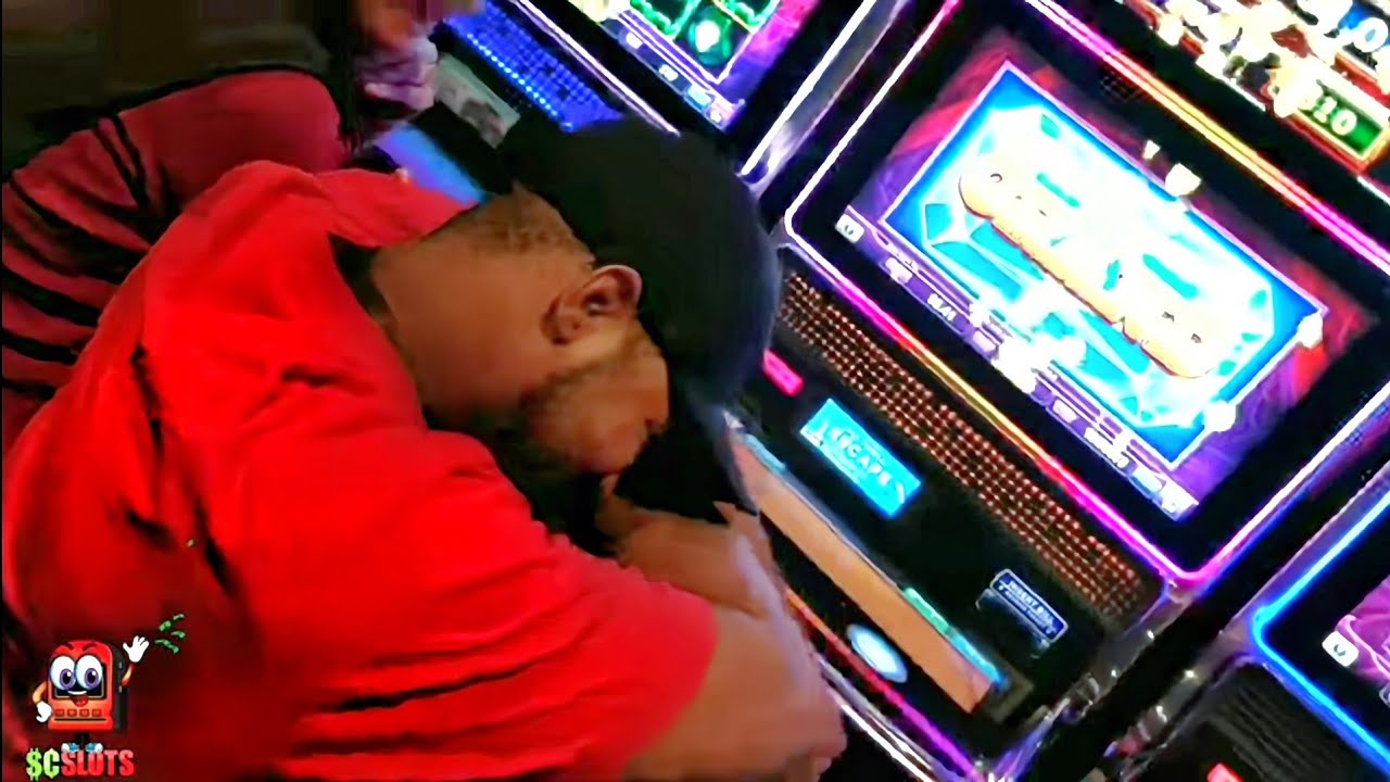 Я выиграл большой джекпот и чуть не упал в обморок!! 🎰🤯