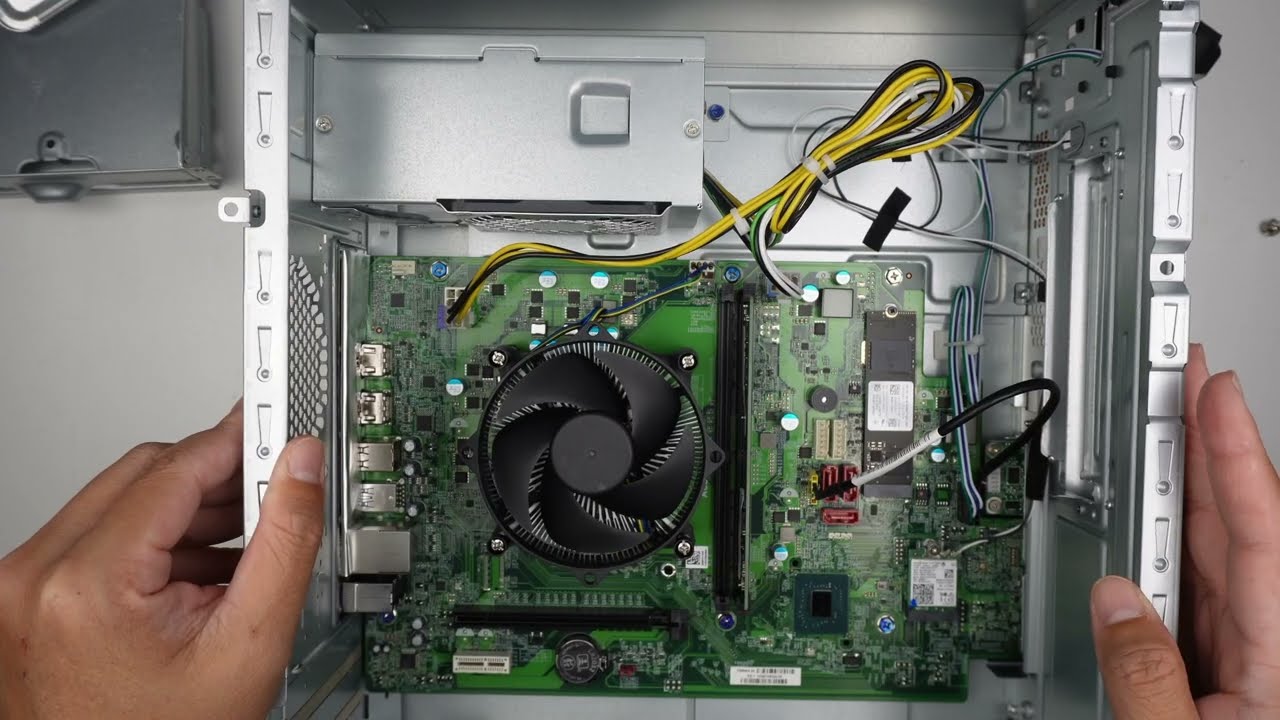 Rzuć okiem na to, co jest w środku Acer Aspire TC 1780