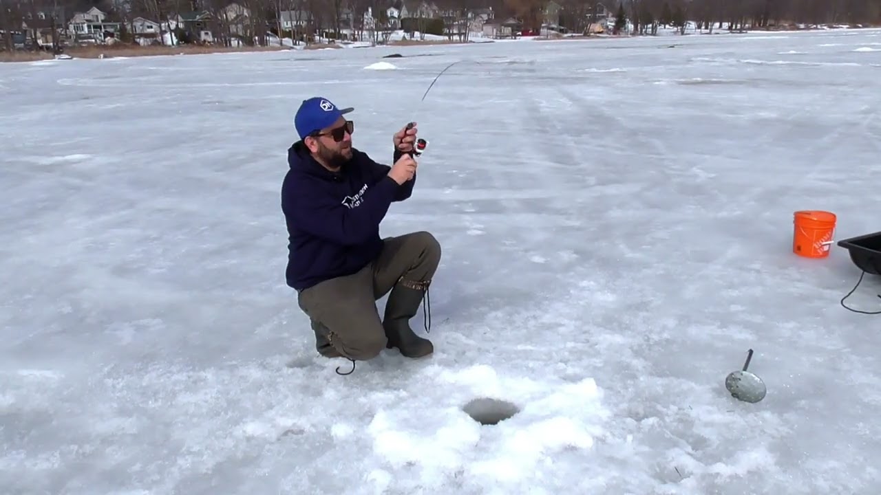 Pêche sur glace à la perchaude