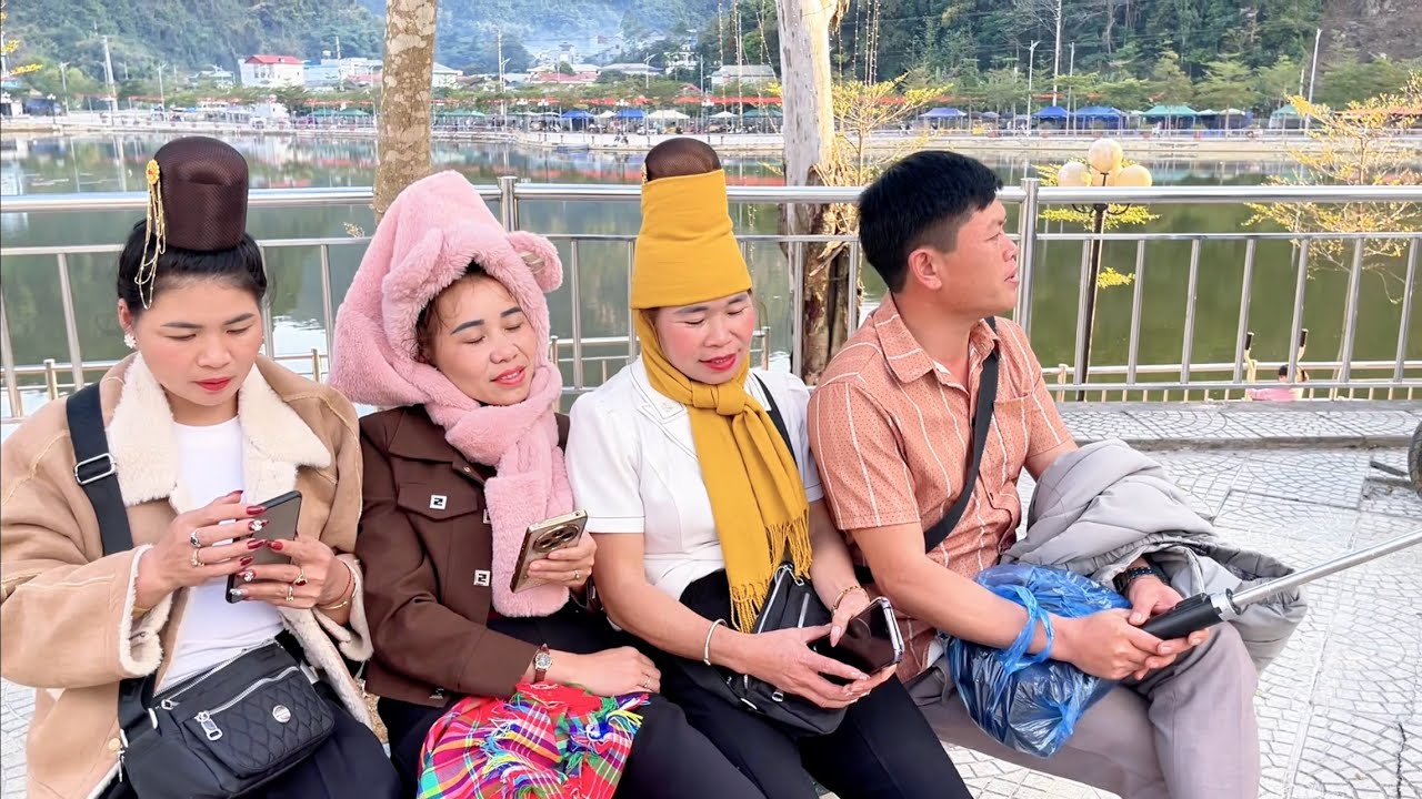 Anh Kim Song Ca Với Vợ Chủ Kênh Dũng Tươi Tại Công Viên Thuận Châu