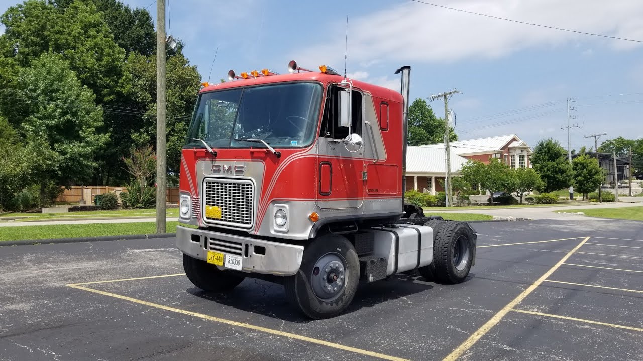 Driving / Shifting 8v71 318 Straight Pipe Detroit Diesel 1973 GMC Astro Cabover 10 Speed Eaton