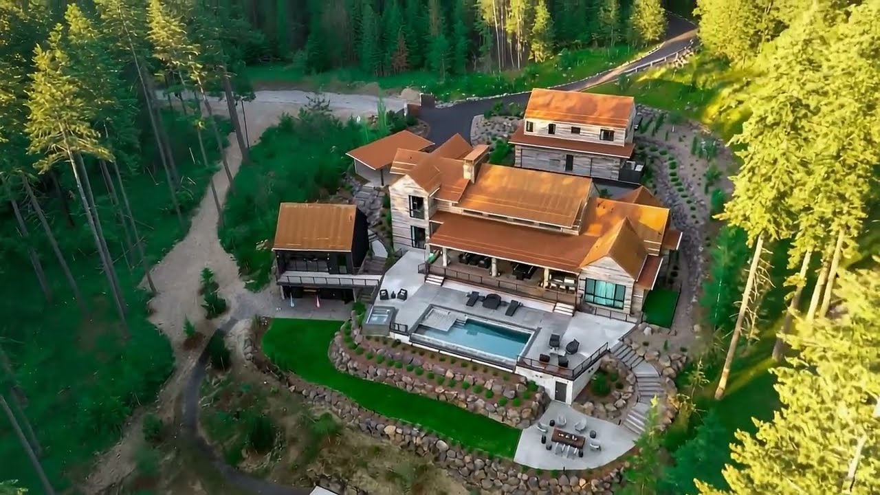 Inside Idaho's 6,934 Sq Ft Forest Conservation Retreat