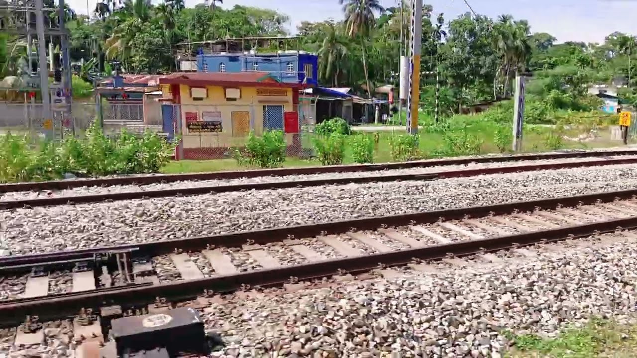 New alipurduar Guwahati shifung express arriving at baihata station#train #video#wdg4#railway#travel