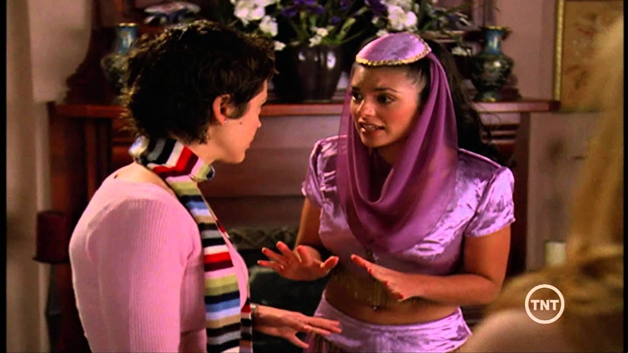 Charmed - I Dream Of Phoebe - Genie in a Bottle 02