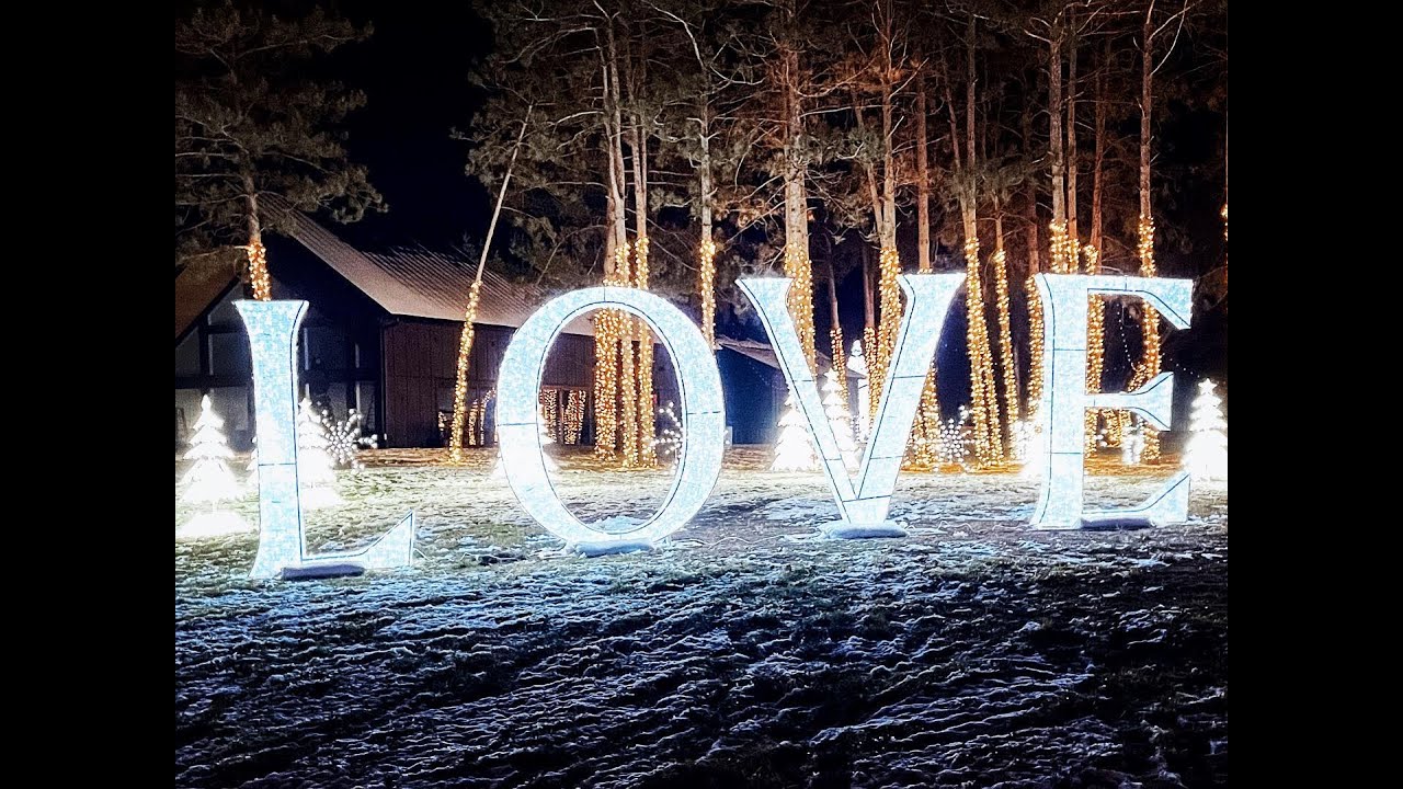 Explore Sam's Christmas Village: A Winter Wonderland in Somerset, WI
