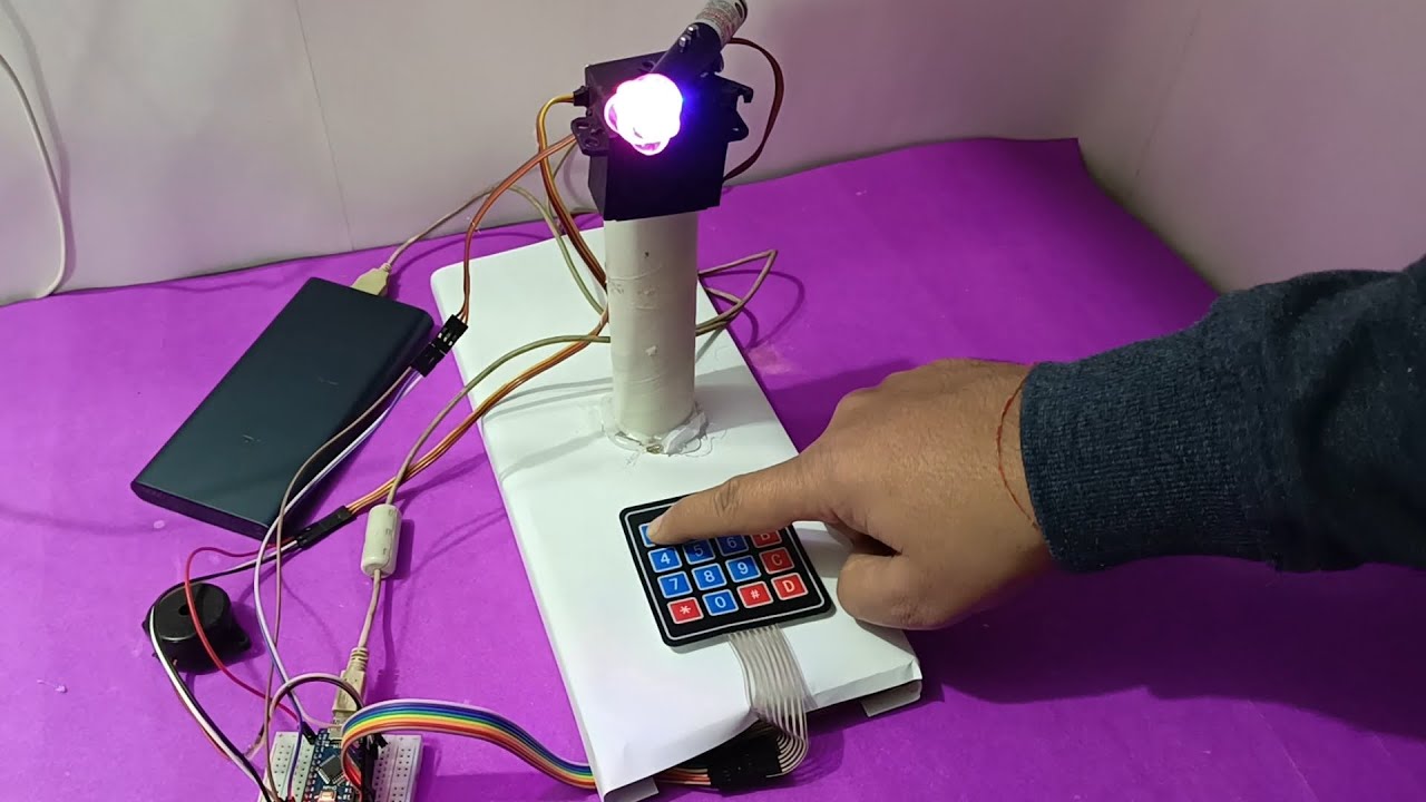 Arduino Laser Turret Controlled by Keypad &ndash; DIY Project