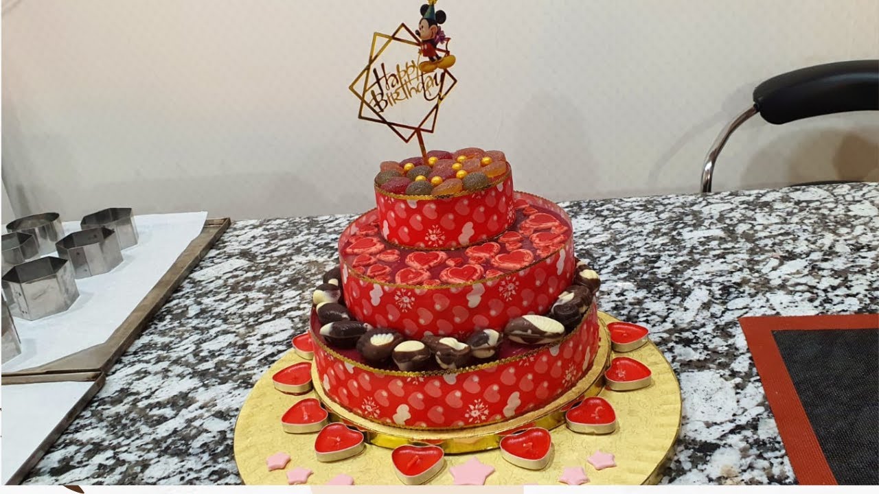 طورطة عيد الميلاد ولا في الأحلام سهلة و رائعة عمرك اتشريها مزال 🍰