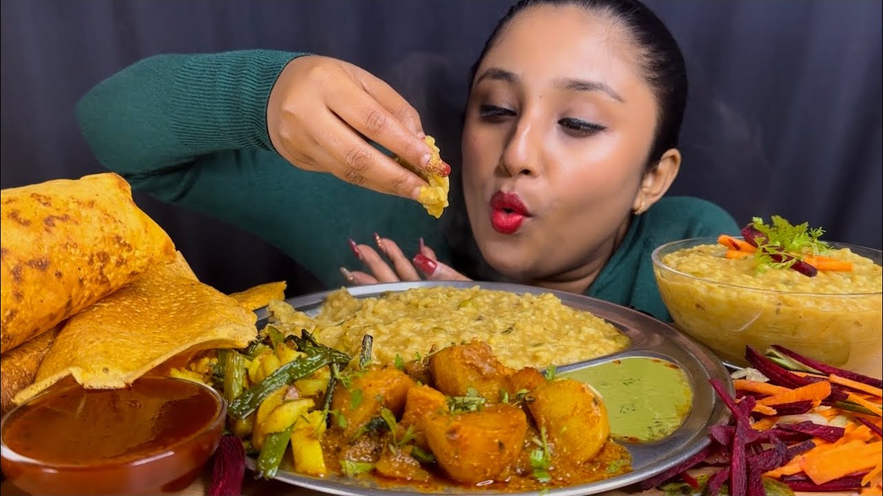Eating 😋 Dal Khichdi,Aloo Dom,Fries,Besan Chilla with Chutney|Asmr|Big Bites|Mukbang