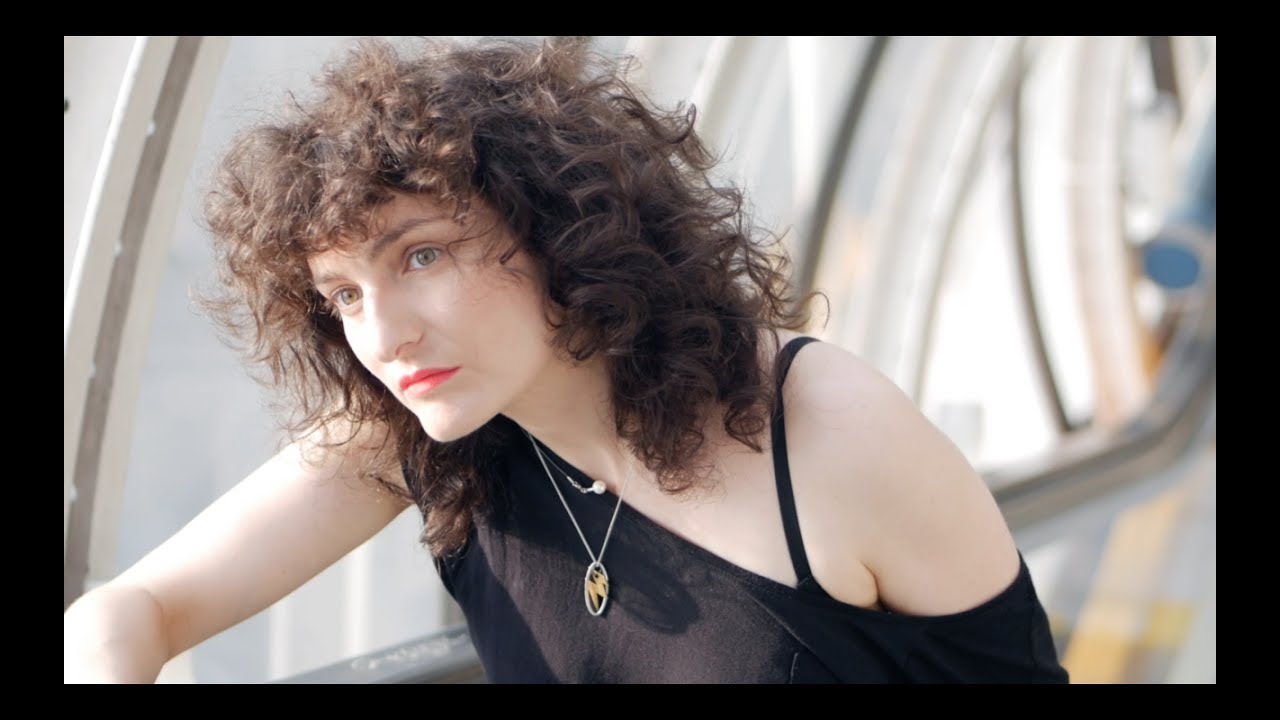 Alice Lewis - Amour Asym&eacute;trique