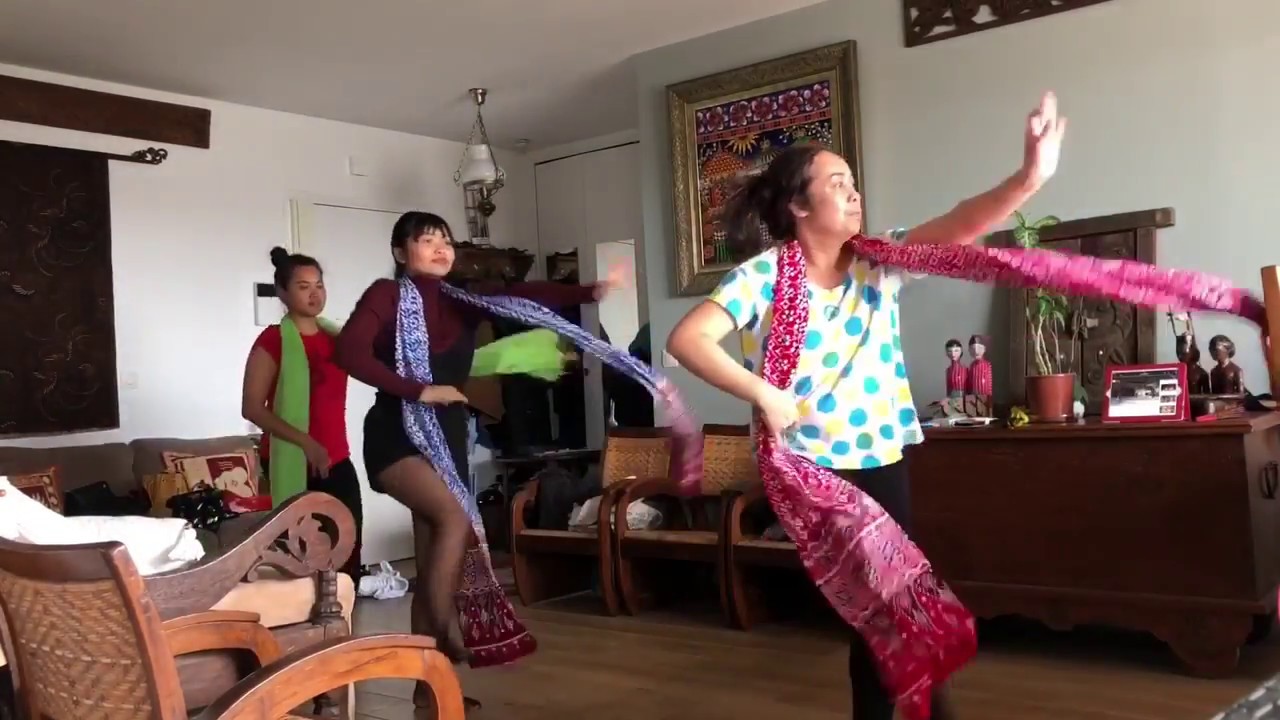 Tari Ngoser - Banyumasan (Cuplikan Latihan by Joged Nusantara Paris)