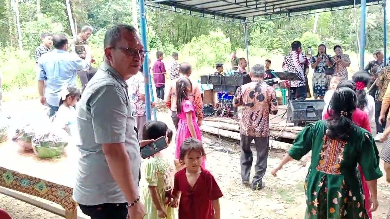 Maena Fahasara dódó keluarga besar OHITÓ