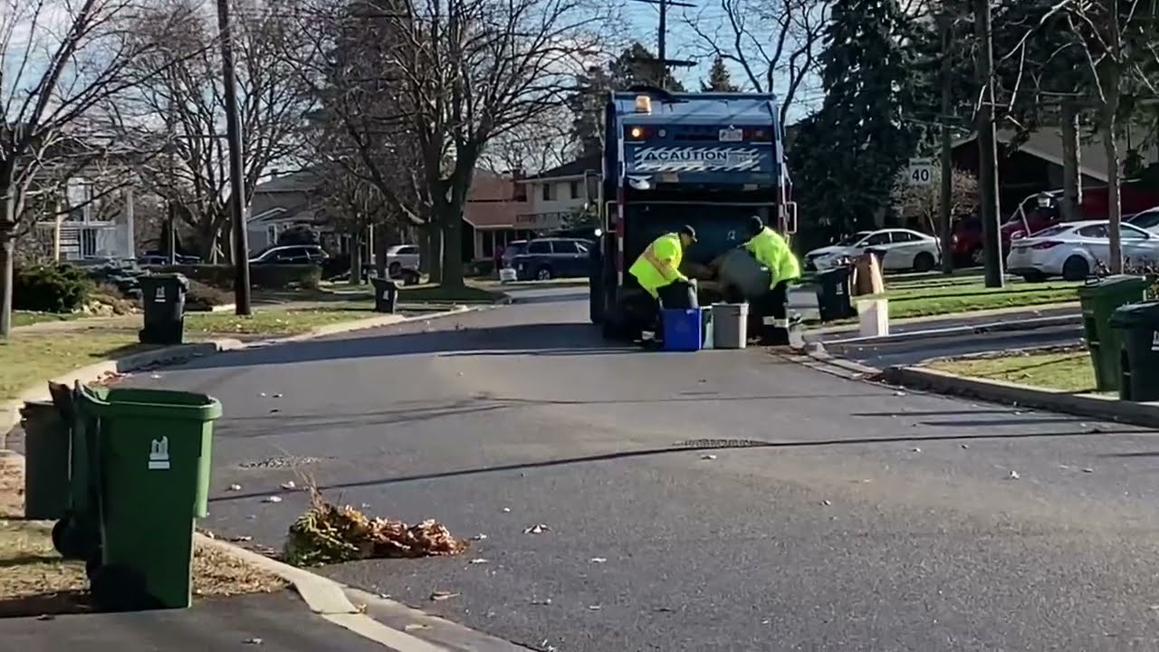 City of Toronto Yard Waste Collection Rear Loader