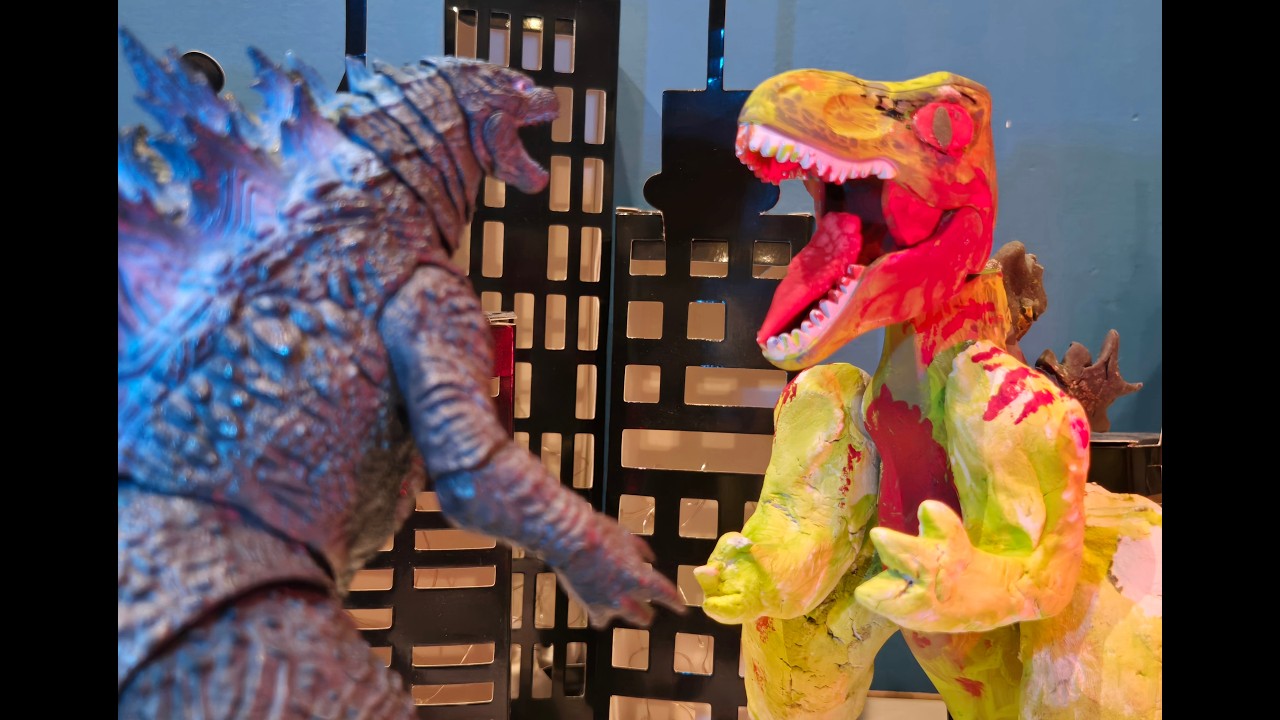 LEGENDARY GODZILLA VS MARVEL GODZILLA