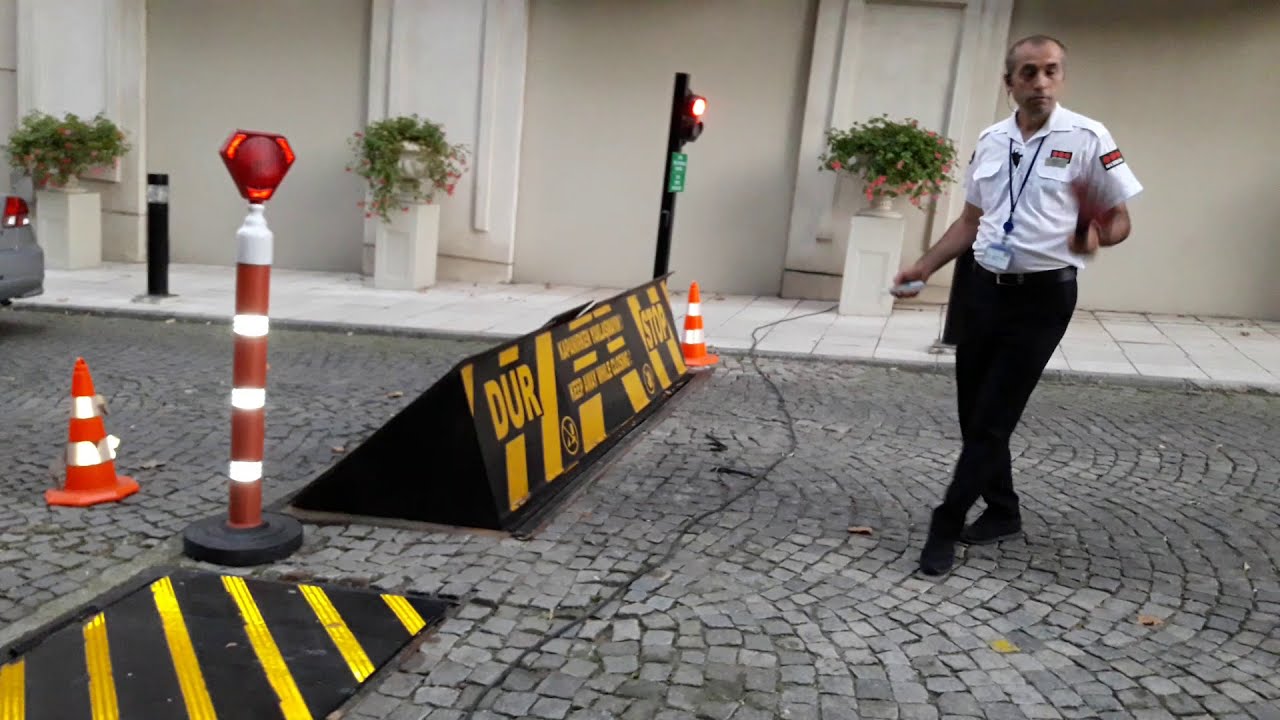 Road Blocker Yol Kesici Rampa Hidrolik Bariyer