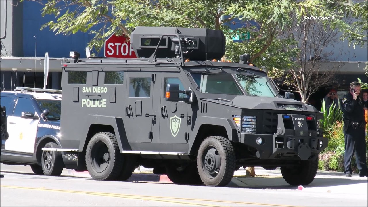 San Diego: SWAT Standoff With Murder Suspect 2/25/2018