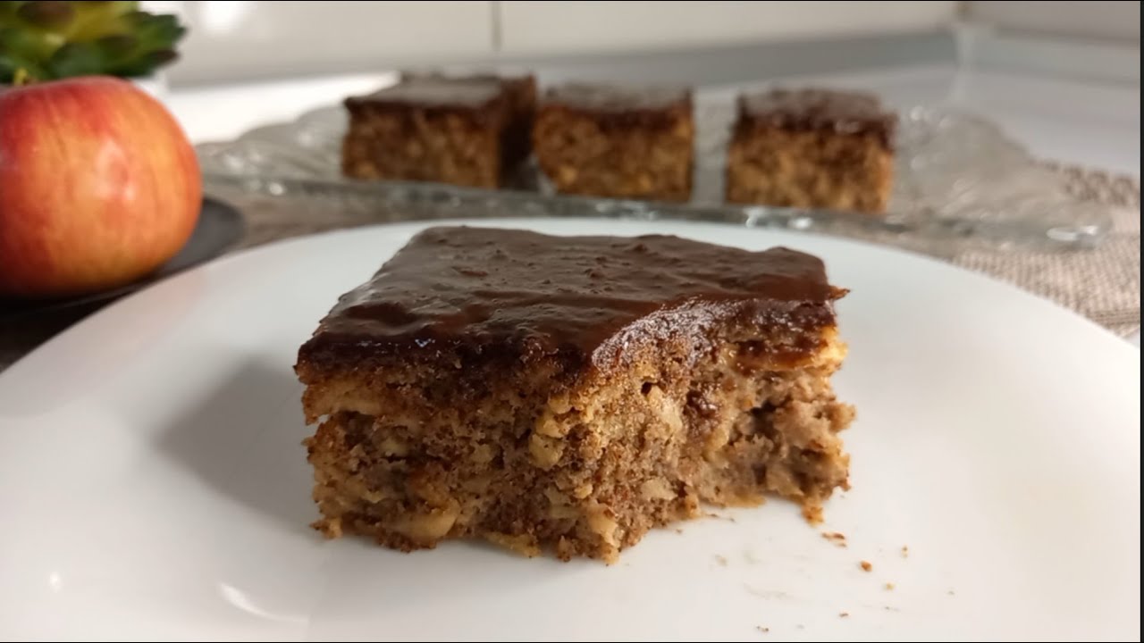 BRZ I UKUSAN KOLAČ SA ROGAČEM I JABUKAMA - QUICK AND TASTY CAKE WITH CAROB AND APPLES