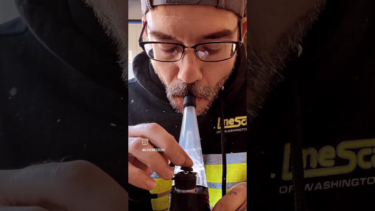 Work dabs hit different #710 #puffco #work #fun #sesh #rosin