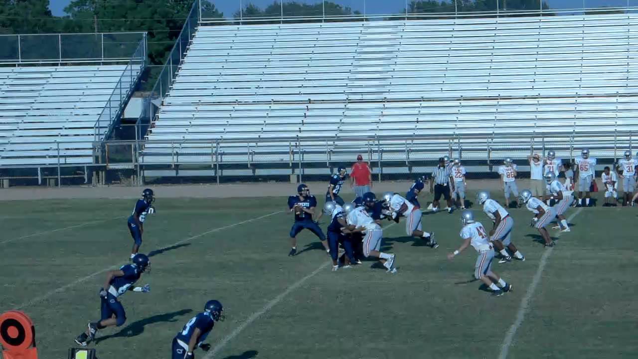 Travis FB 2010 Clements 075.AVI