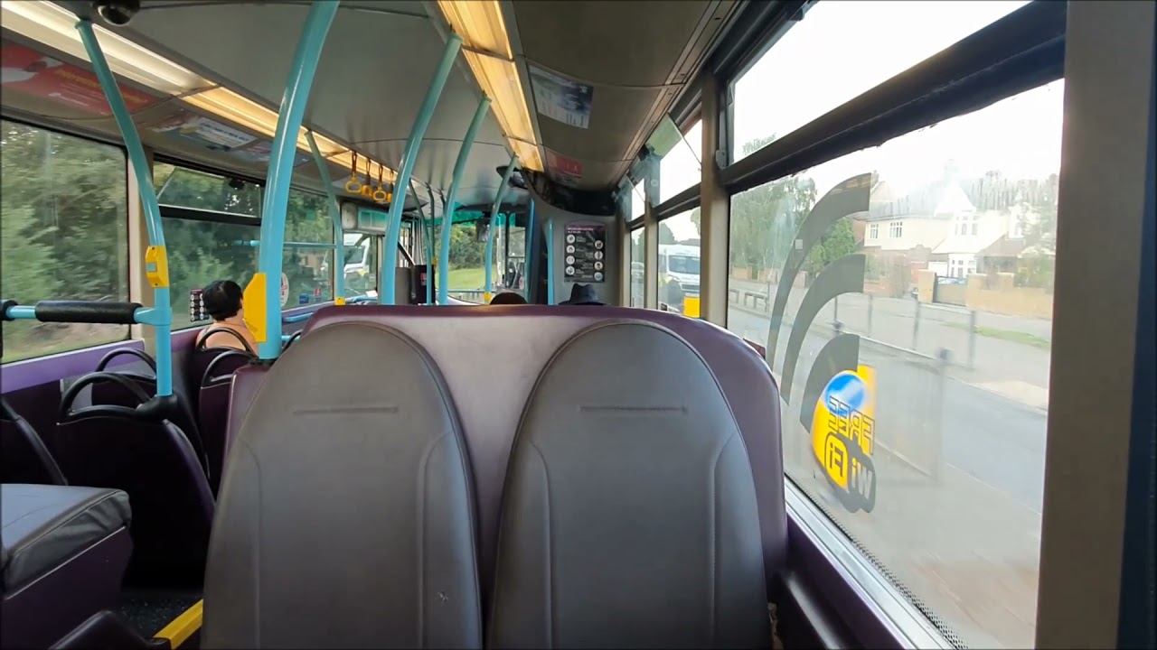 *LOUD ZF* : First Essex: 32526 (YJ54XUT) Volvo B7TL/ Wright Gemini Eclipse