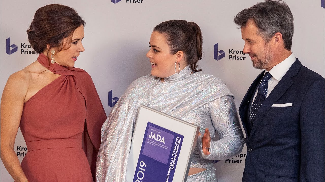 kronprinsesse Mary og kronprins Frederik bag scenen med prisvinderne
