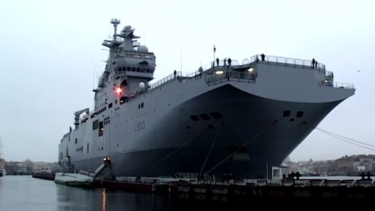 Балтийский Завод .  Санкт - Петербург