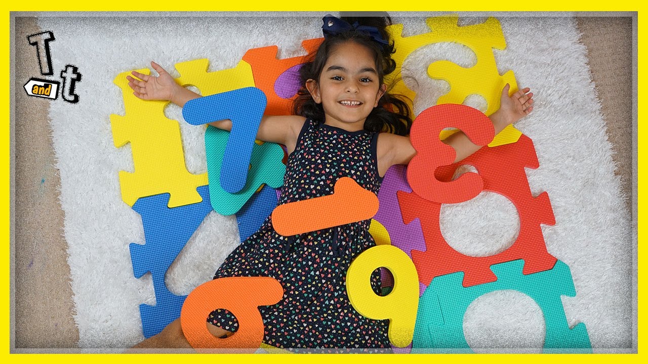 Tiara by teaching colors and numbers.