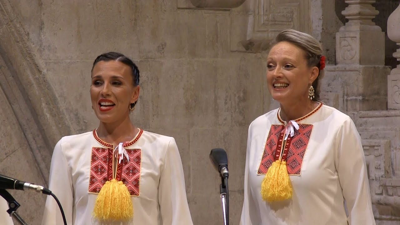 Ženska klapa FA Linđo - Tri divojke iz mog sela