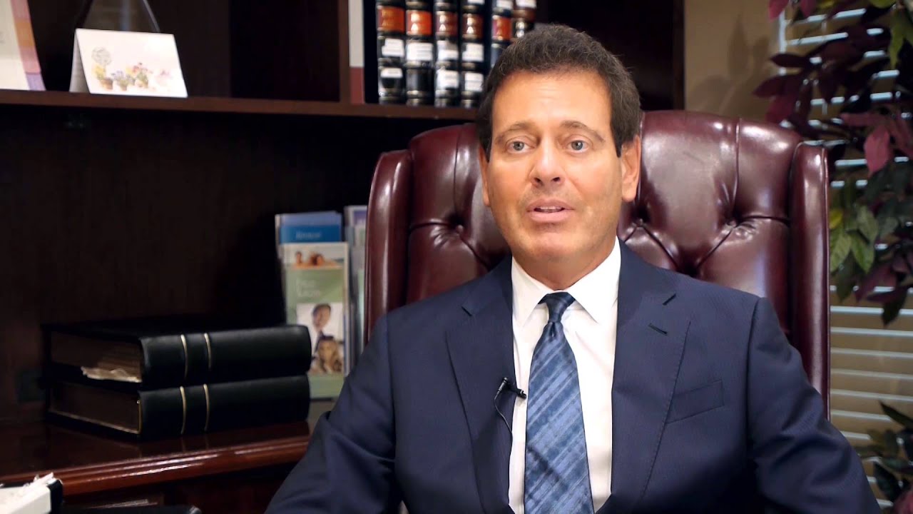 The Difference Between Juvederm and Radiesse Explained By New York Plastic Surgeon Dr. Elliot Heller