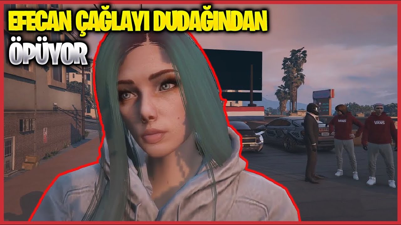 Efecan Çağlayı Dudağından Öpüyor! | EightbornV