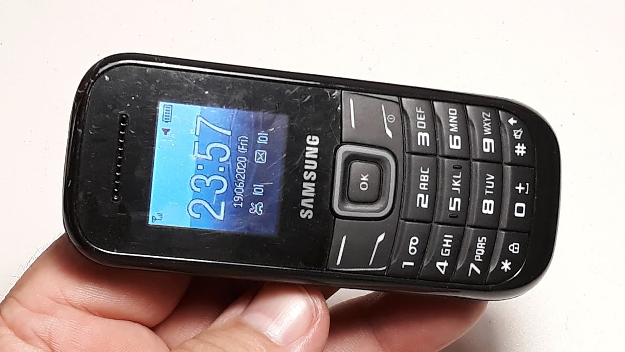 Не до Samsung E1200. Китайцы Вы что творите ?  Такого я не видел еще. Пародия на оригинал