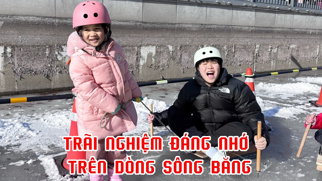 Cuối tuần đưa bé Bông đi trượt băng gần phở ViKô: trên bờ khóc, xuống sân lại cười | Thi Hàn Quốc 