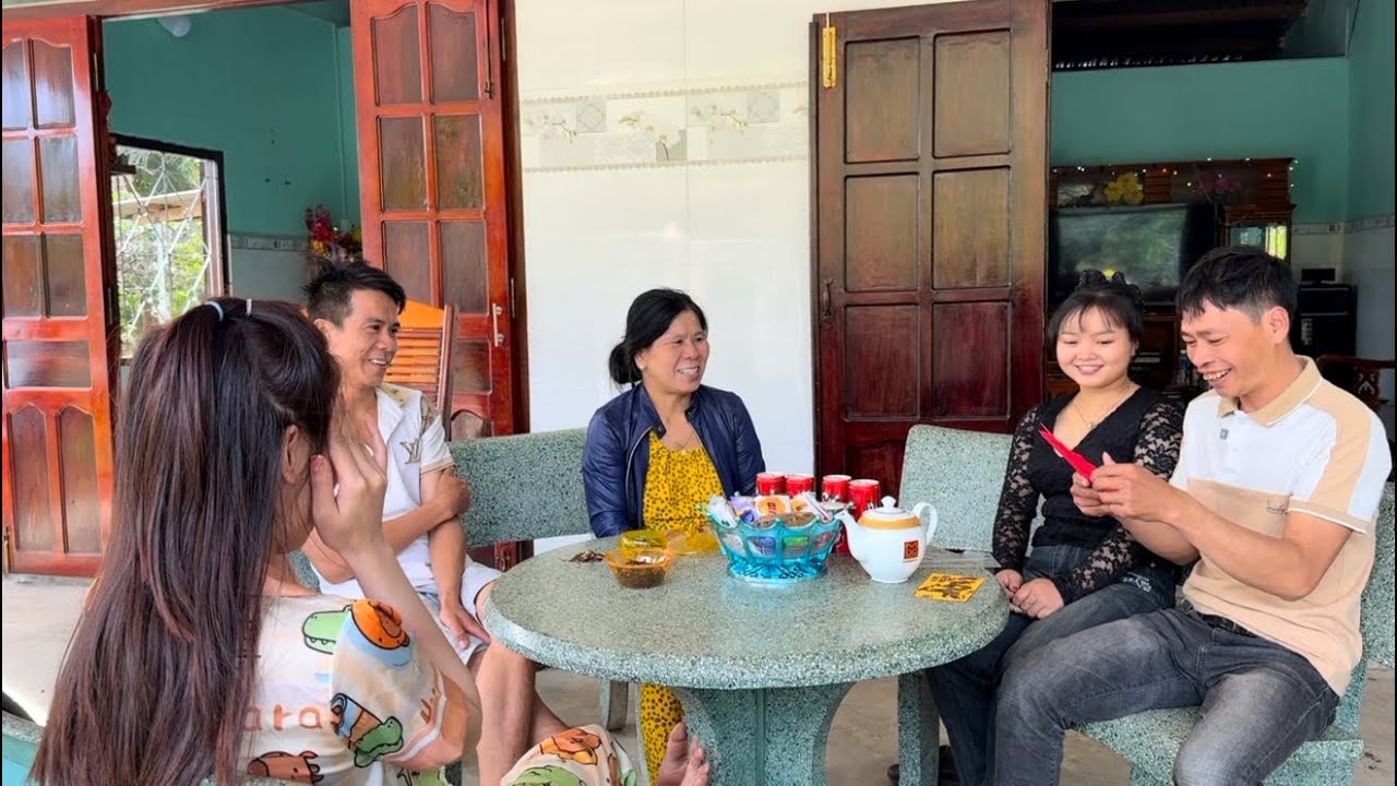 MẾN CÙNG BẠN GÁI QUA NHÀ BA MẸ 6 ĂN TẾT MUỘN VÀ ĐƯỢC MẸ VỢ LÌ XÌ
