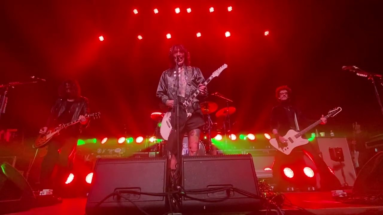 The Darkness - Christmas Time (Don’t Let The Bells End) - Denver, Summit November 22, 2025 