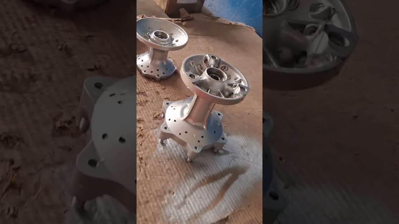 AROS MÔNACO  NAS RODAS DA XTZ LANDER 250 COM RAIOS DDL 4MM E PINTURA DOS CUBOS PRETO  ( MOTO SILVIO