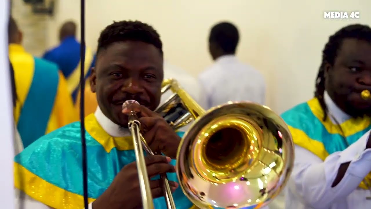 PEUPLES SOYEZ DANS LA JOIE (HYMN 289) - TERRE PROMISE