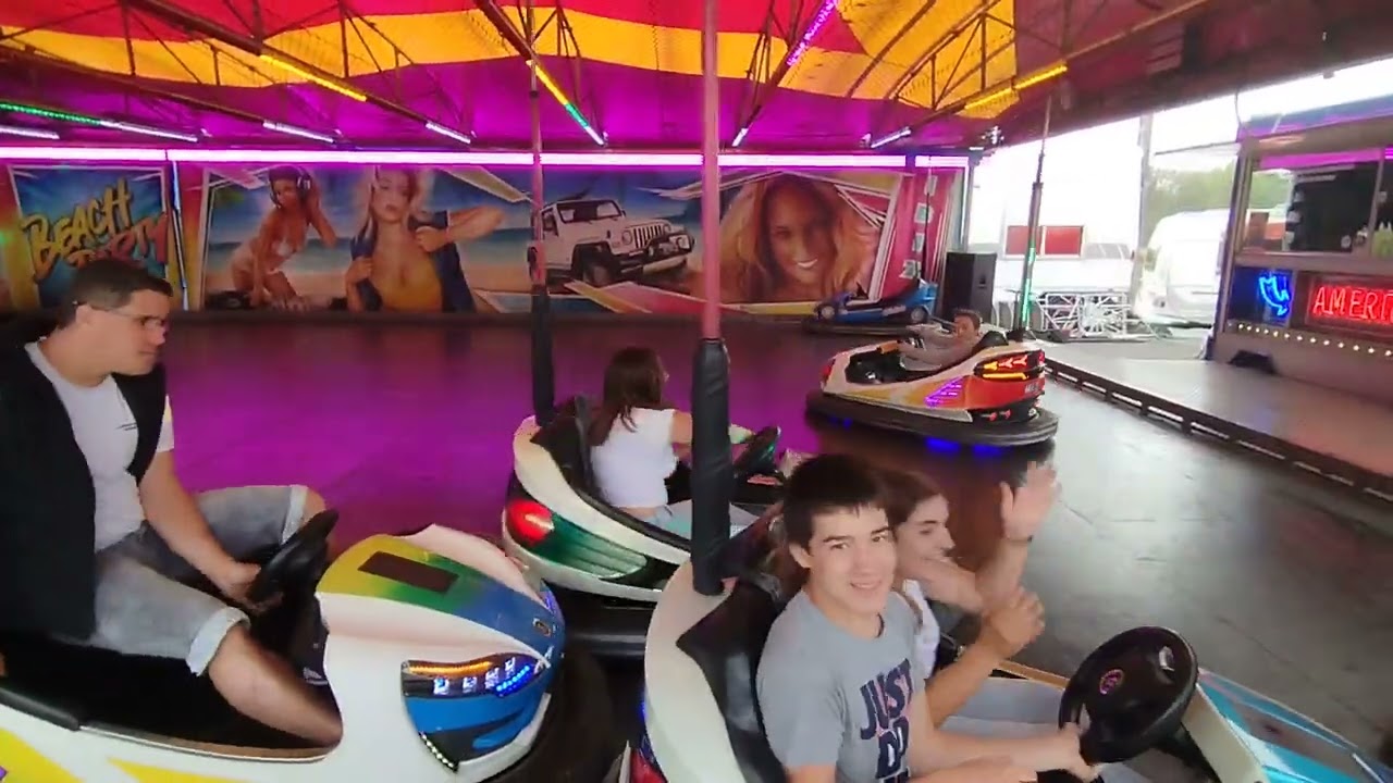 La Voiture Tamponneuse Beach Party A Cosne