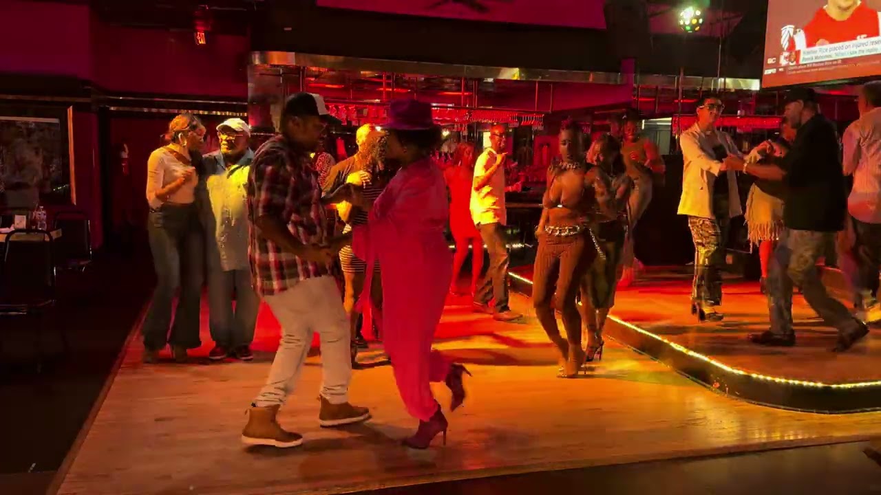 👸🏾💃🏾🕺🏾Tha ATL Club Ellery Thursday night Steppin💃🏾 set👸🏾💃🏾🕺🏾