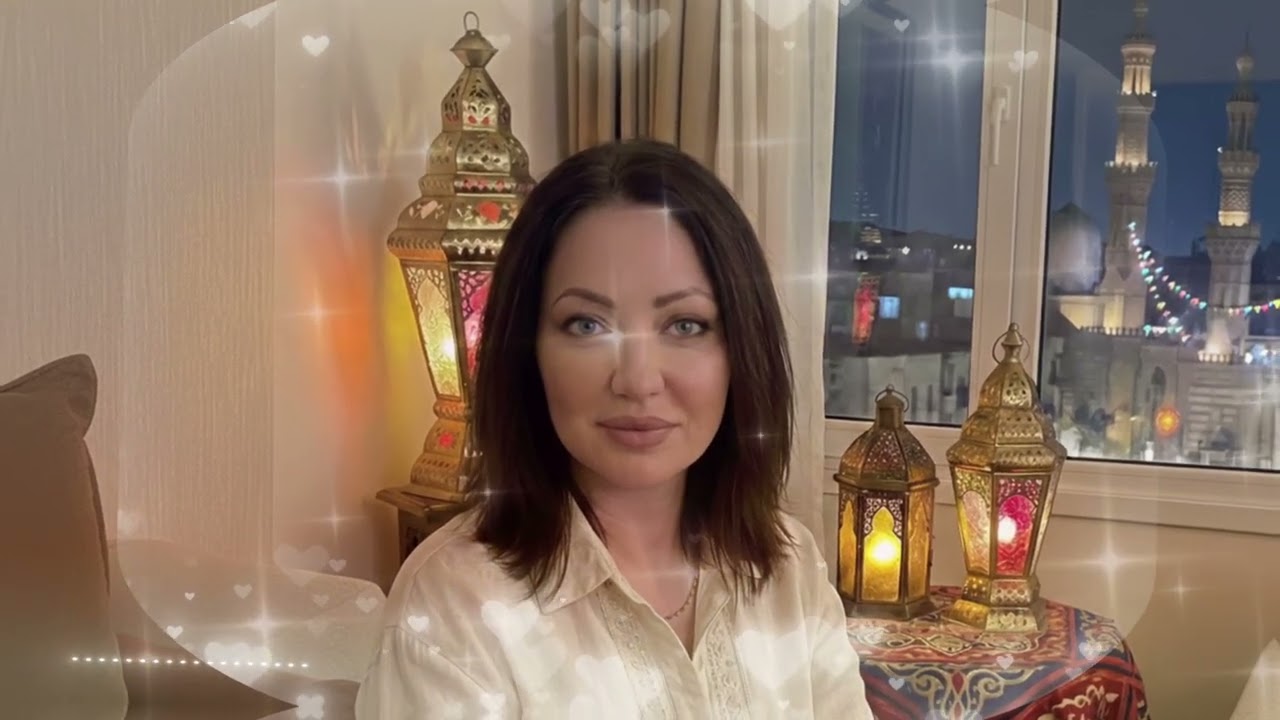 قصيدة  / بَيْنَ حُبٍّ وَالْتِزَامٍ