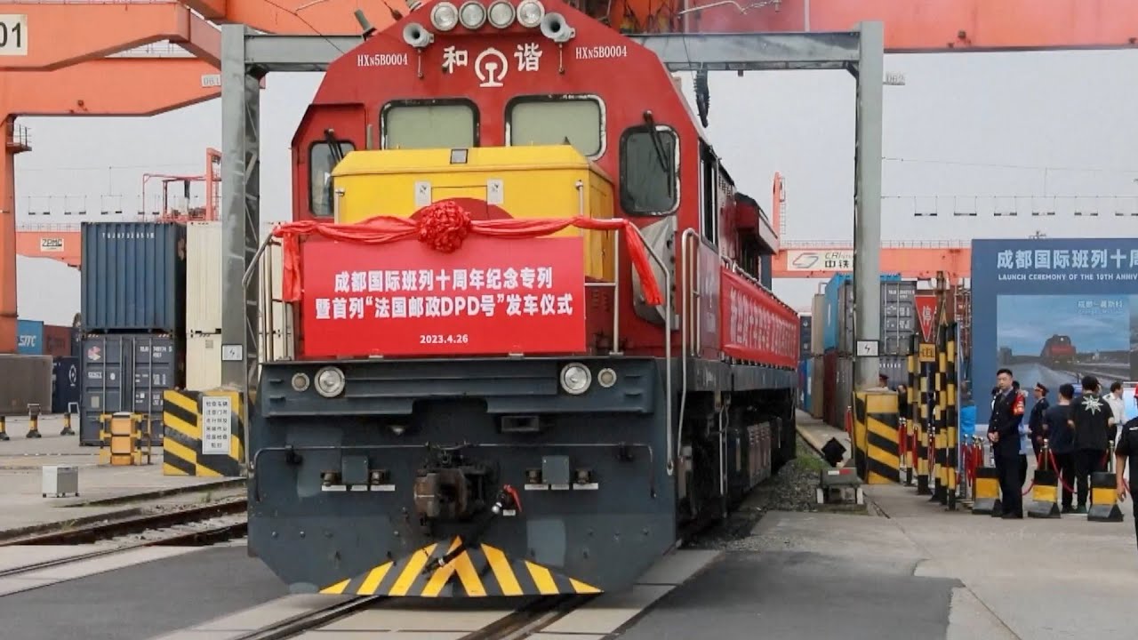 First China Europe freight train in cooperation with French postal service sets off from Chengdu