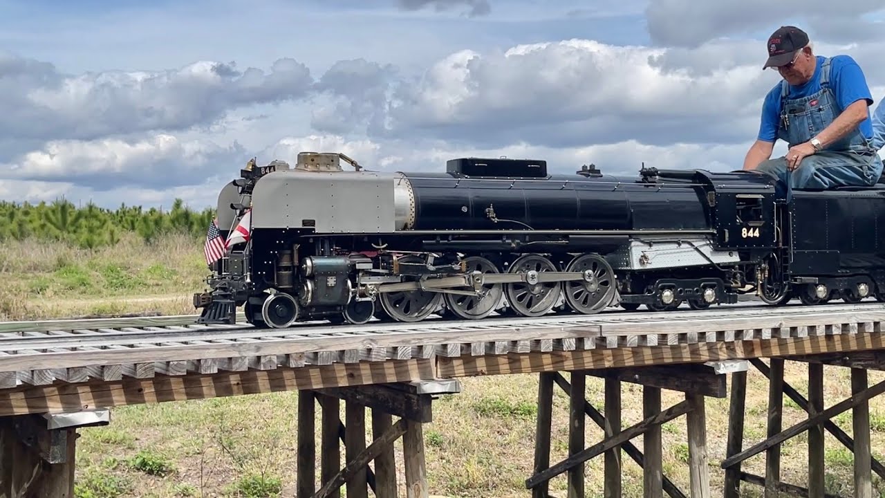 Florida's Highest Railroad, Transfer Table In Use, Real Steam Locomotives, 7.5