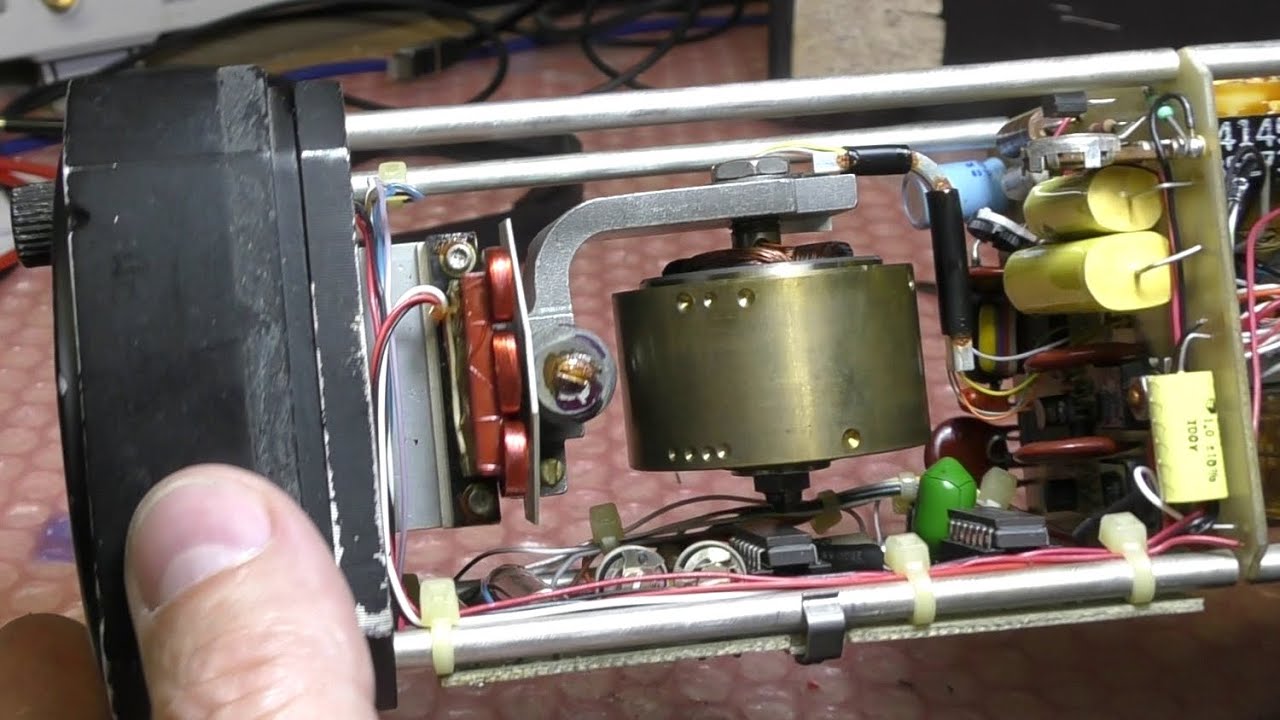 LDM #29: Vintage aircraft Turn and Slip indicator part 1: teardown and first tests