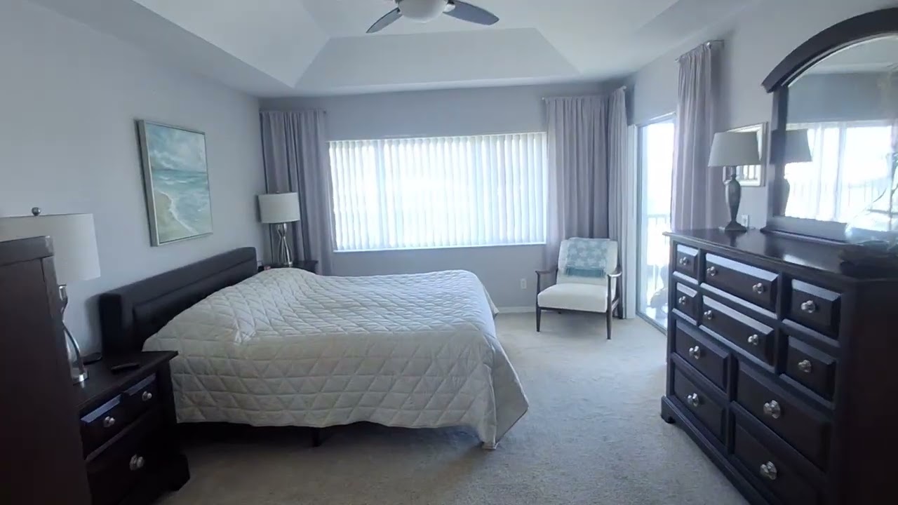 Gulf Access Condo with a deeded boat lift #capecoral #gulfaccess #boatlift