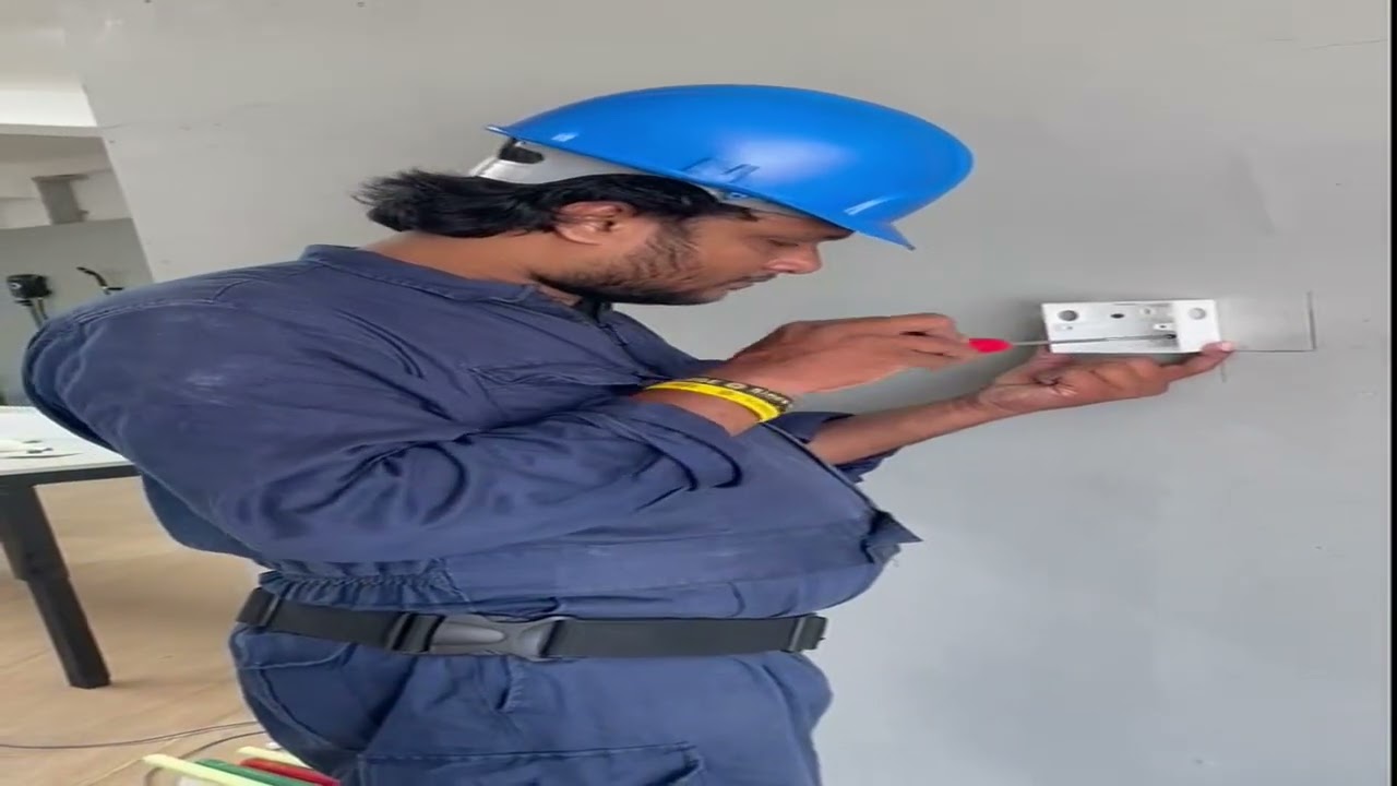 2511-10140 - ELECTRICIAN