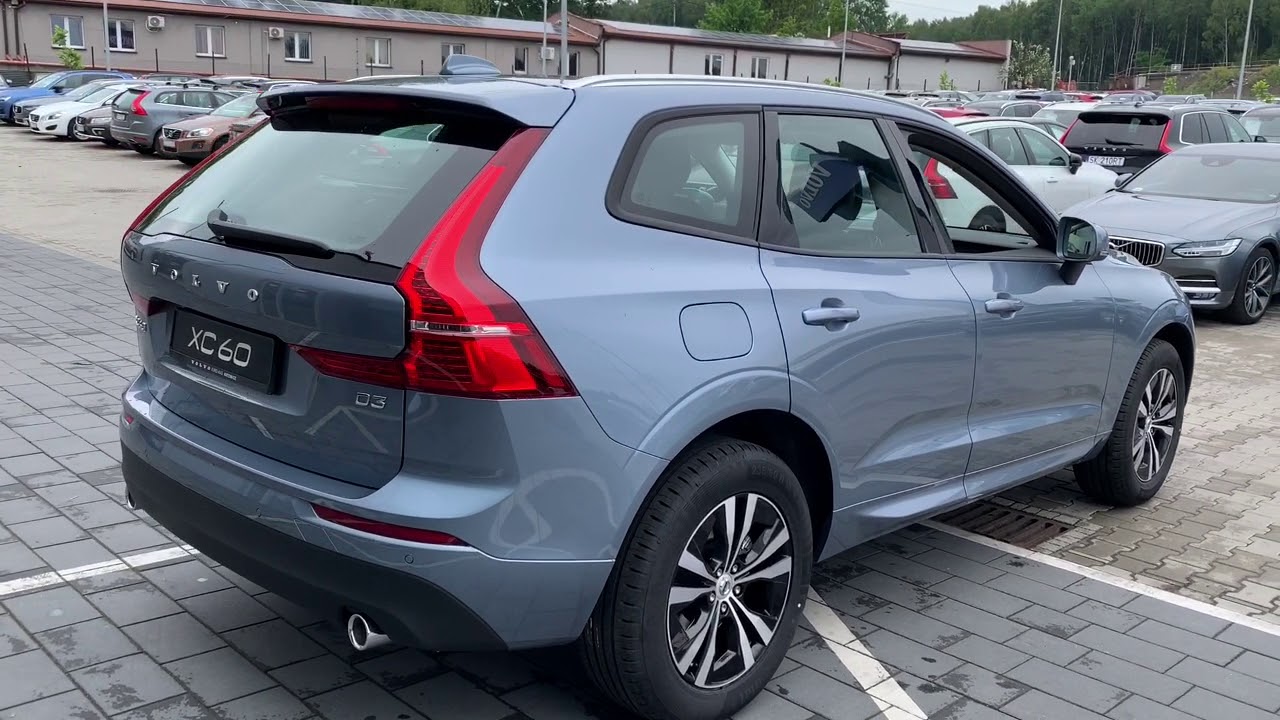XC60 D3 150KM man  Momentum 721 Mussel Blue DOIN 4831939