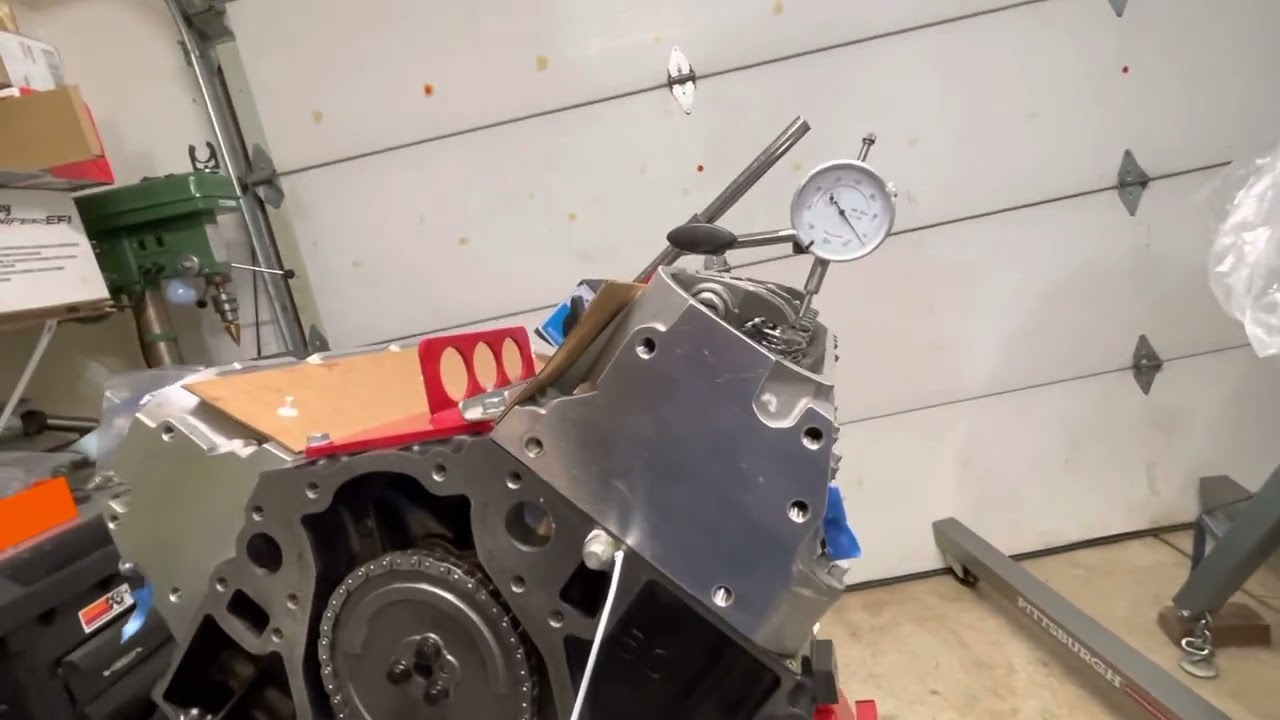 Checking piston to ￼valve clearance on a LS