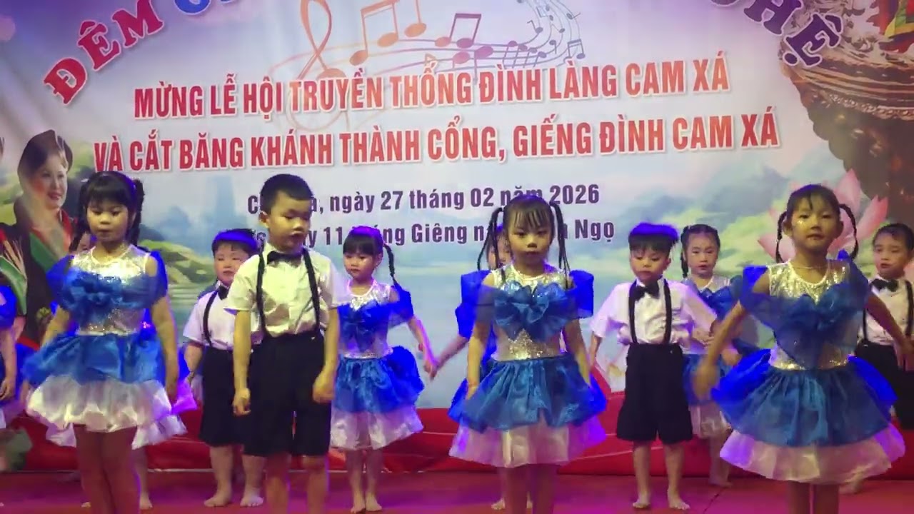 Hoàng Linh - Múa khánh thành giếng làng - Lễ hội đình làng Cam Xá