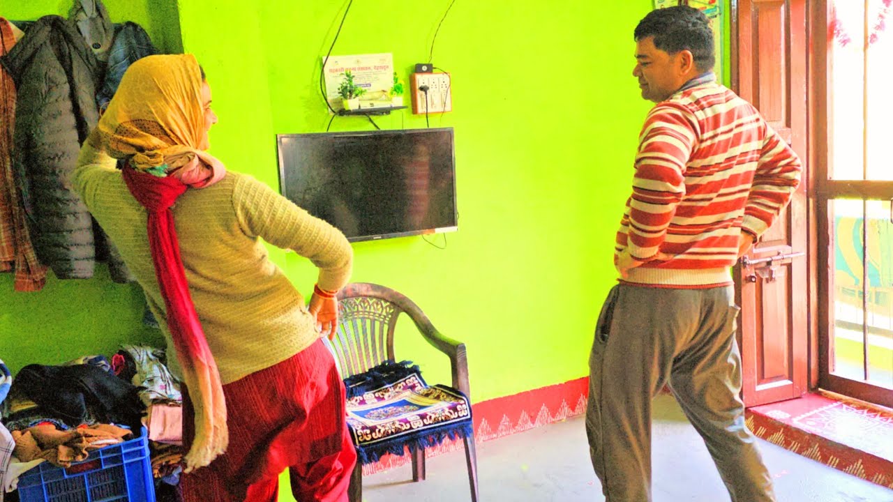 पहाड़ी गाने में मम्मी- पापा के खतरनाक ठुमके 🤣🔥 !! Dance Cover || latest garhwali dj song 2025